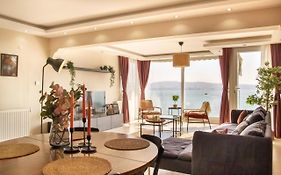 Exceptional Flat With Gorgeous Sea View In Izmir